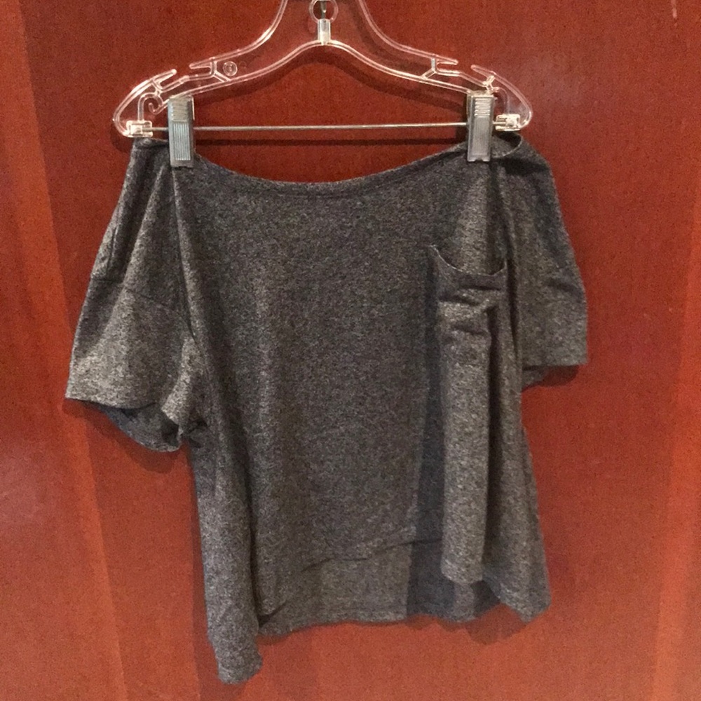 Abercrombie gray crop top